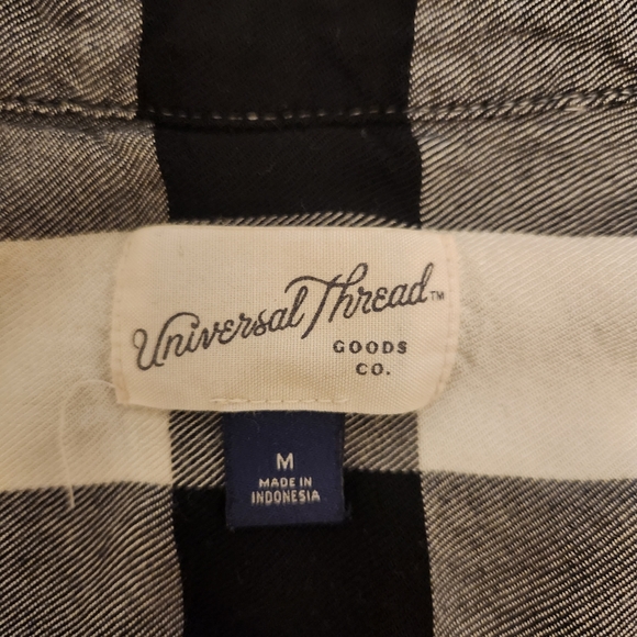 Universal thread button down - Picture 4 of 5